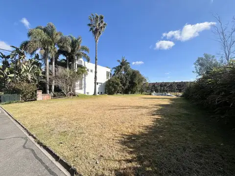 Terreno en Venta 20  mts Frente