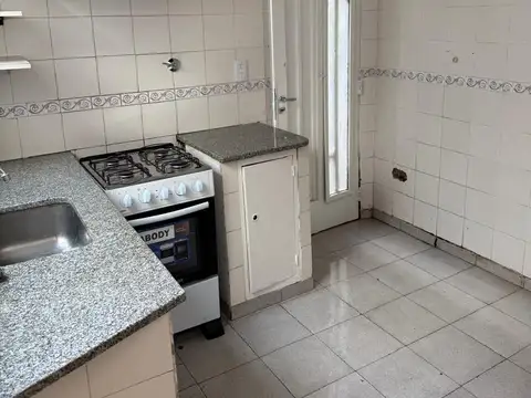 Se alquila PH 4amb en Boedo