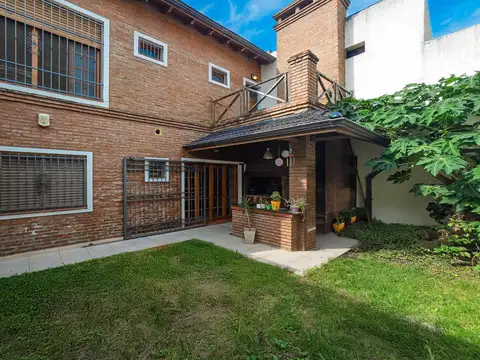 Casa 6 ambientes con 3 baños