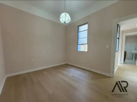 Departamento 6 ambientes con 2 baños
