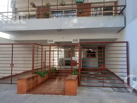 Hipolito Yrigoyen al 3600