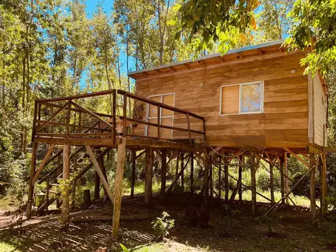 3 CASAS EN UN LOTE DE 13 Ha. SOBRE PARANA MINI SAN FDO.