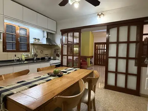 Casa 6 ambientes con 1 baño