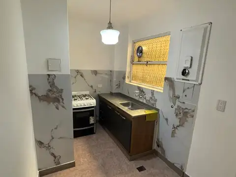 Lascano 3700, Piso pb