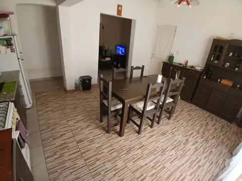 Casa 3 ambientes con 2 baños