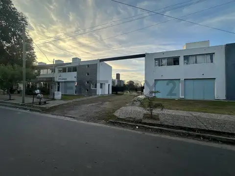 OPORTUNIDAD Desarrollo Inmobiliario c/ Locales comerciales y viviendas + Proyecto