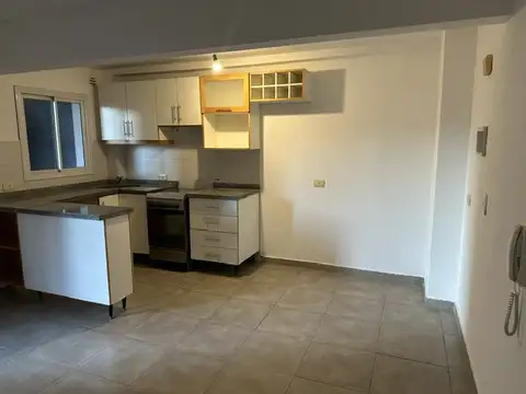 Departamento en Alquiler en San Fernando Vias  /  Centro, $ 650.000