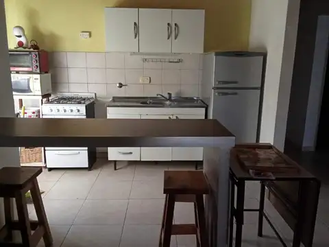 Casa 4 ambientes con 1 baño