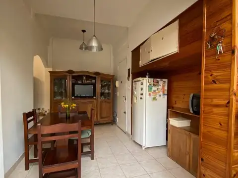 Depto Tipo Casa en Venta 50 años