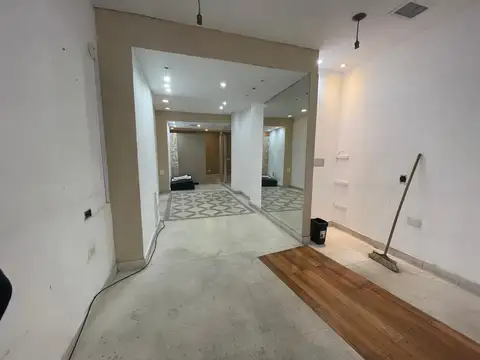 EXCELENTE LOCAL COMERCIAL EN LA CALLE ESMERALDA AL 200, CENTRO
