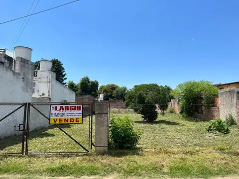 Excelente terreno de 602 mts sobre calle Italia.