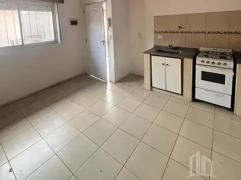 Hermoso Departamento en Claypole 