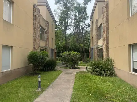 Jardines De Saravi 1050 , Piso PB