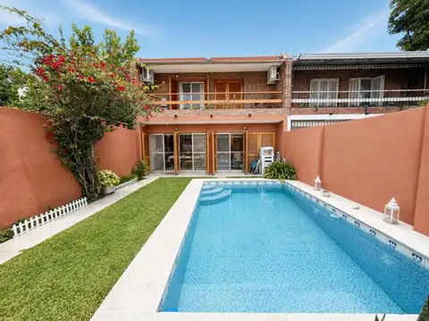 Casa en Venta barrio Urca Apto Credito pileta quincho