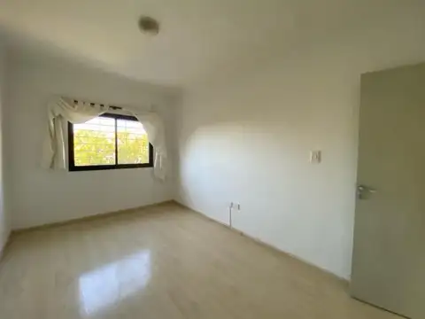 Casa en Alquiler en Roldan, $ 850.000