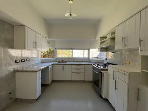 Ascasubi 2700