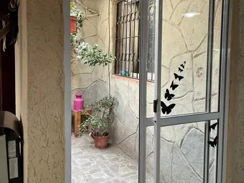 Casa 4 ambientes con 1 baño