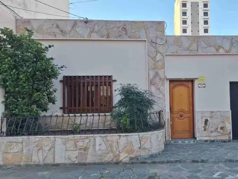 CASA EN VENTA EN PERGAMINO ZONA CENTRO