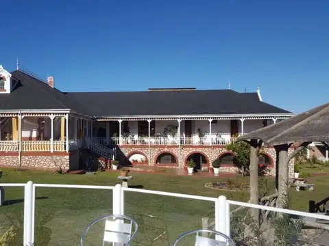 Hotel en Venta 120 años