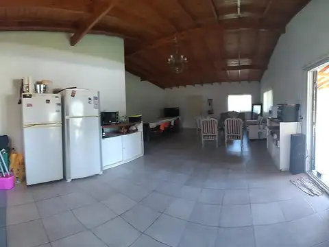 Casa en Venta con 7 cocheras