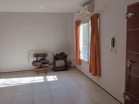 Departamento en Alquiler en Merlo Sur, $ 550.000