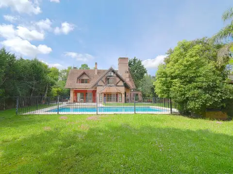 Casa 4 ambientes con 4 baños