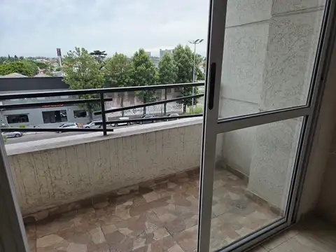 Departamento en Alquiler en Haedo, $ 390.000