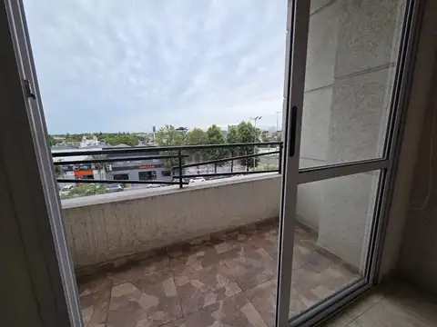 ALQUILER MONOAMBIENTE HAEDO BALCON TERRAZA PROPIA