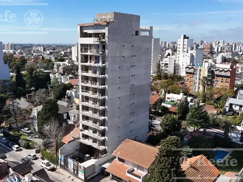 Departamento 4 ambientes en Venta Bernal Centro - en dos plantas