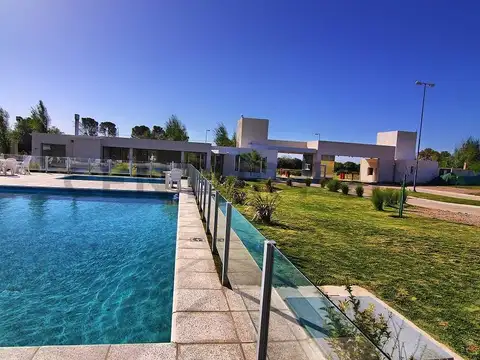 Terreno en Venta en Manantiales Country, USD 263.000