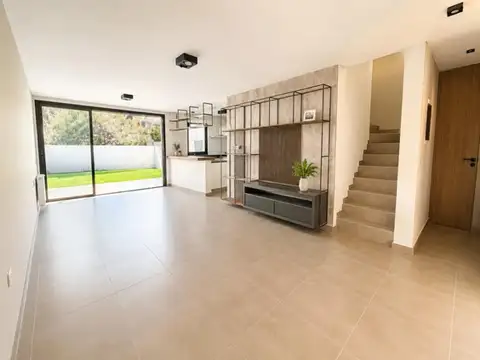 Alquiler Duplex Green Ville 2 con patio verde asador 3 dorm
