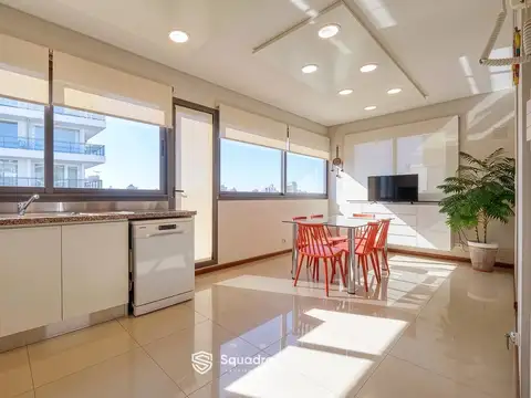 Departamento en Alquiler con 2 cocheras