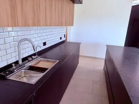 Casa en Alquiler de 4 dormitorios