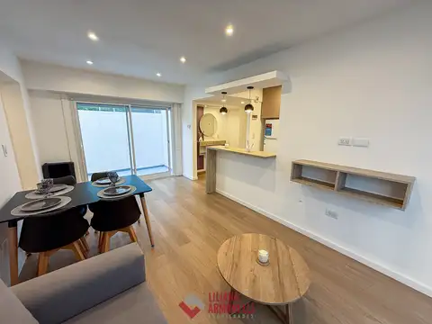 2 AMBIENTES CON 2 PATIOS. RIVADAVIA Y MITRE.