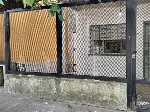 Avenida Hipólito Yrigoyen 1400