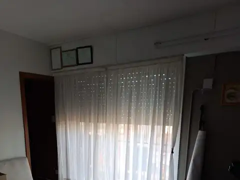 Depto Tipo Casa 6 ambientes con 2 baños