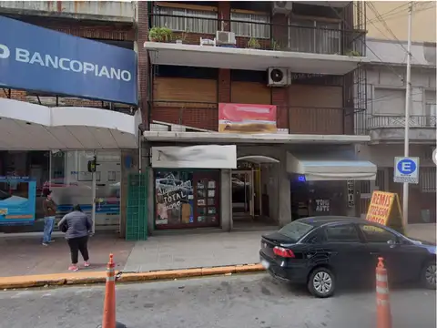 LOCAL COMERCIAL 33 M2 EN ALQUILER – EXCELENTE UBICACIÓN MONSEÑOR PIAGGIO 70 AVELLANEDA