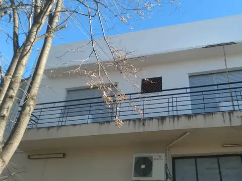 ALQUILER P.H. 4 ambientes, ENTRADA INDEPENDIENTE, VILLA LURA.