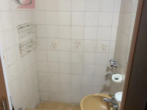 Depto Tipo Casa en Alquiler en Lanus Oeste, $ 600.000