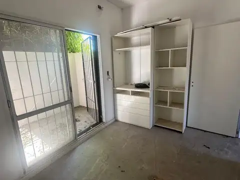 Casa 2 ambientes con 1 baño