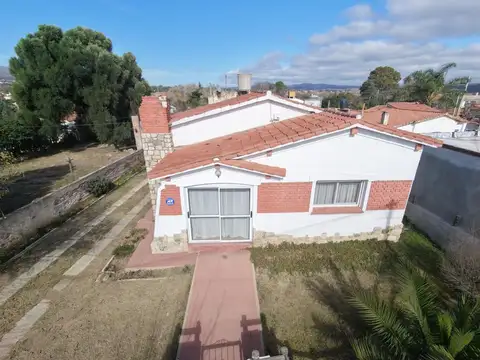 CASA EN VENTA EN CAPILLA DE MONTE