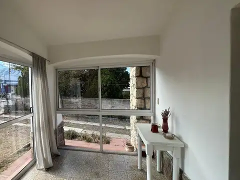 Casa 5 ambientes con 1 baño