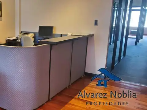 Oficina 7 ambientes con 4 baños
