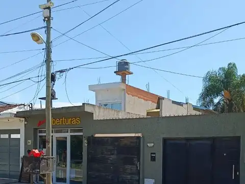 VENTA CASA + QUINCHO + LOCAL CON BAÑO