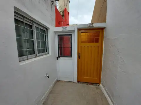 Depto Tipo Casa en Venta en Moron Sur, USD 35.000