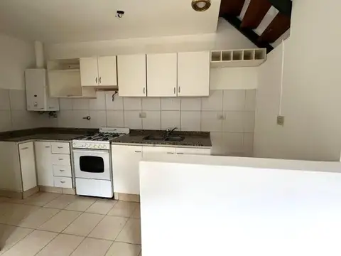 Depto Tipo Casa 3 ambientes con 1 baño
