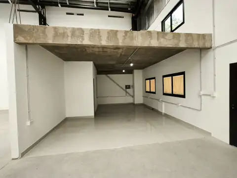 Galpon en Alquiler 36  mts Fondo