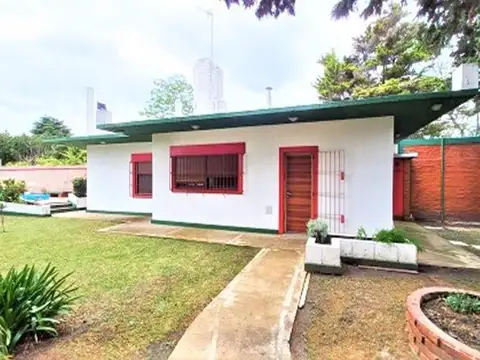 Casa 3 ambientes con 2 baños