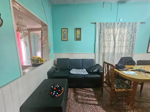 Casa 3 ambientes con 1 baño