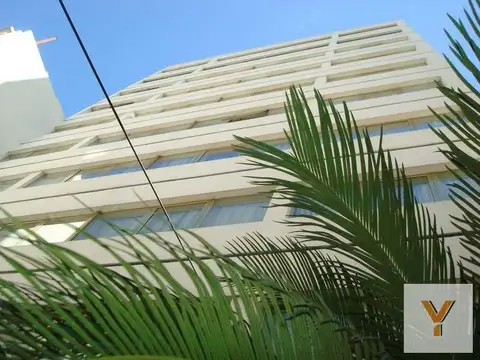 Oficina en Venta con 14 cocheras